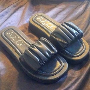 💜5/$25.00💜NWT Size 8 Sugar-Mambo Sandal/Slippers